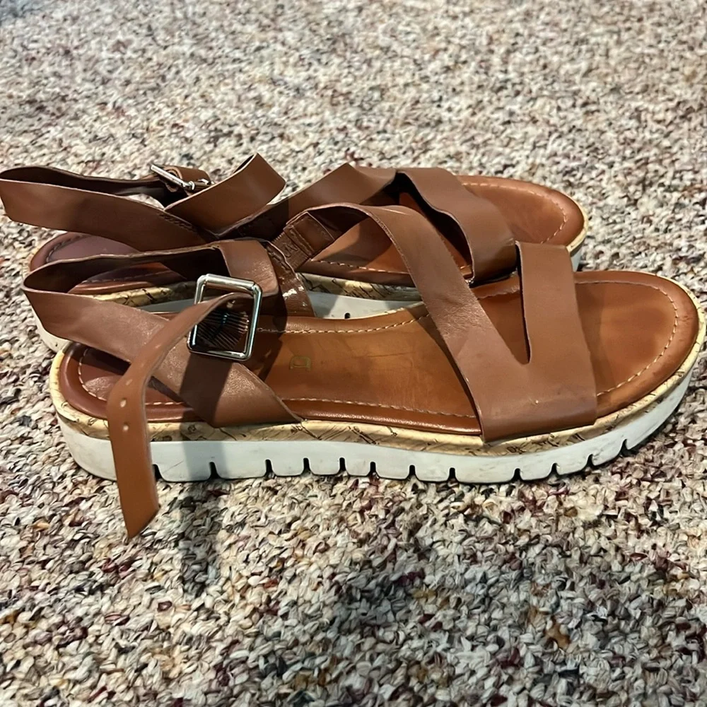 Sandals - Picture 3 of 3